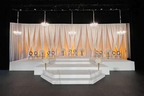 Drape: Crinkle 20' White with Custom Stage & Lighting