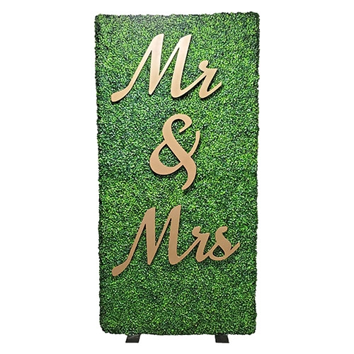 Mr & Mrs Sign: Wooden Gold