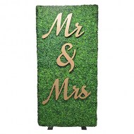 8' x 4' Hedge Wall with Mr & Mrs Sign